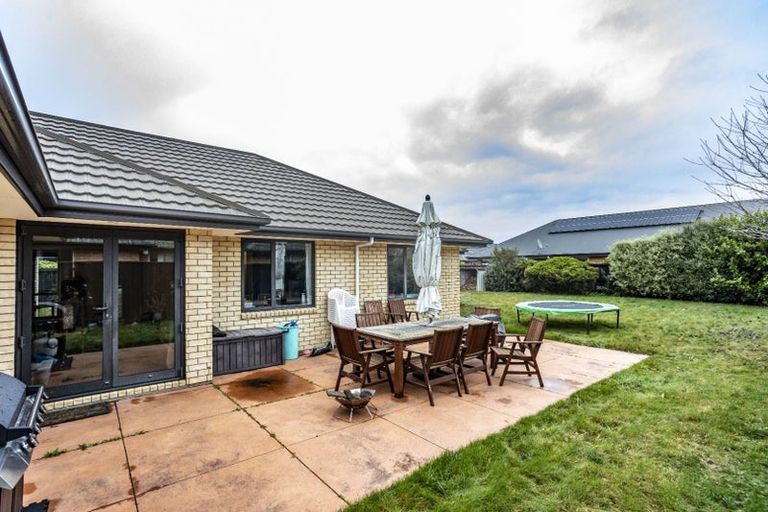 Photo of property in 27 Oakwood Drive, Rangiora, 7400