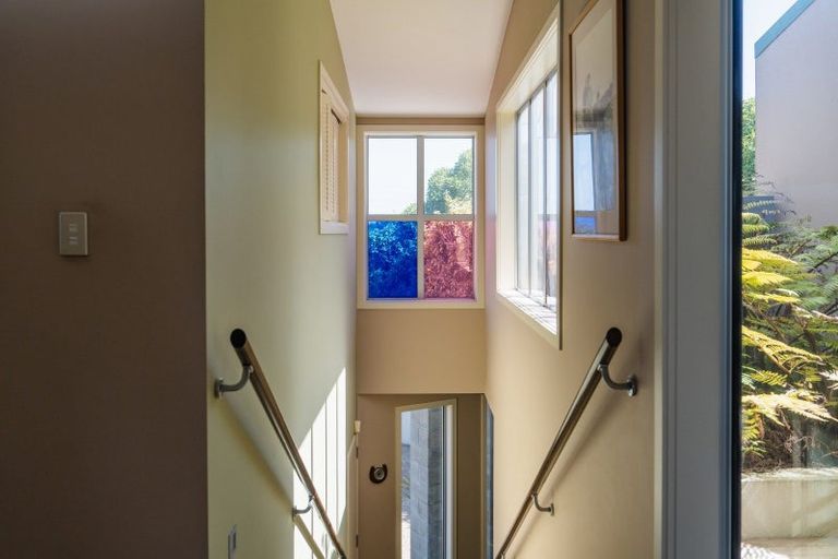 Photo of property in 14 Highgrove, Saint Clair, Dunedin, 9012