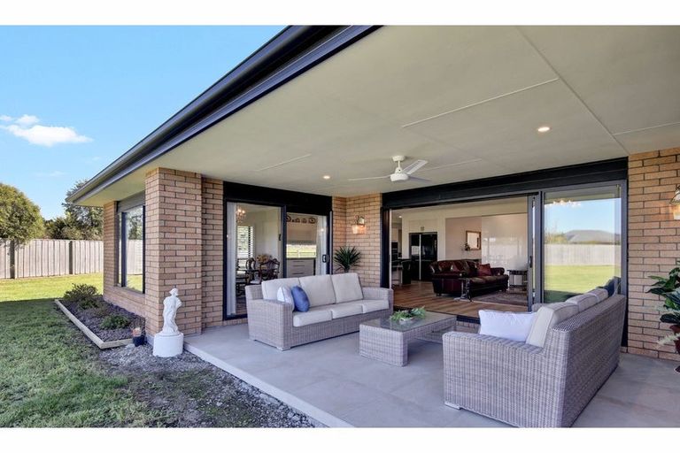 Photo of property in 9 Fantail Avenue, Amberley, 7410