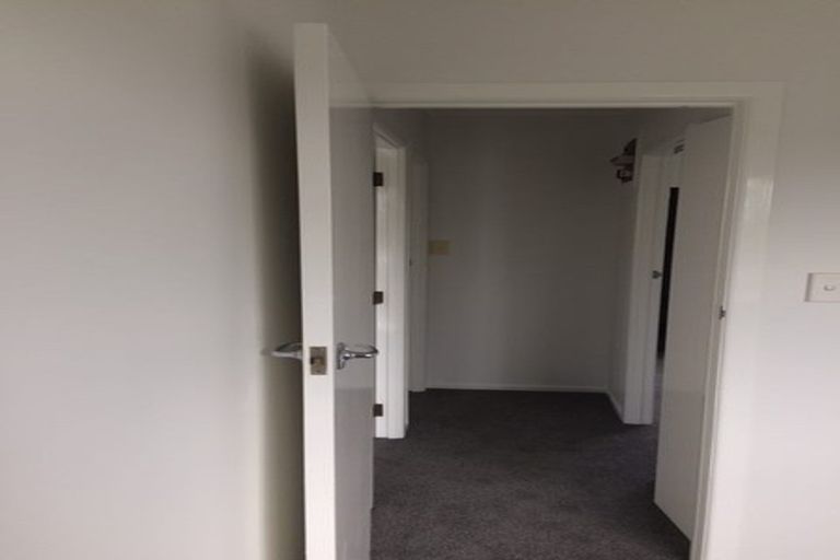 Photo of property in 68 Gladstone Road, Northcote, Auckland, 0627