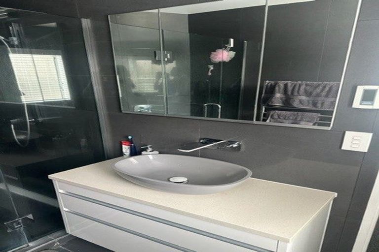 Photo of property in 19 Patons Road, Howick, Auckland, 2014