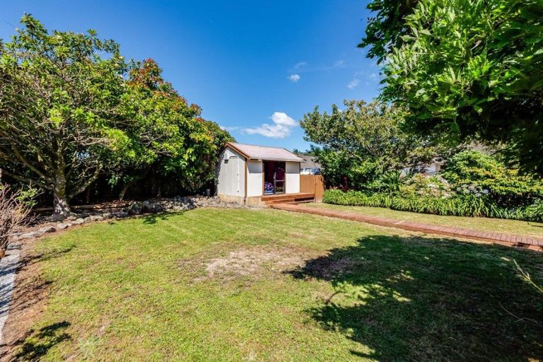 Photo of property in 4 Oxford Crescent, Ebdentown, Upper Hutt, 5018