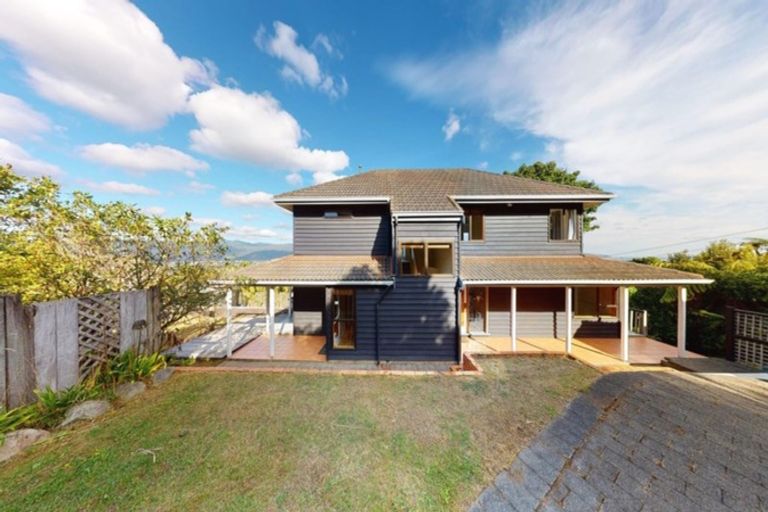 Photo of property in 35 Pomare Road, Tirohanga, Lower Hutt, 5010