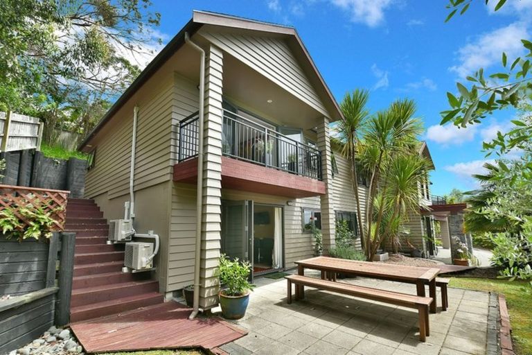 Photo of property in 35 Landvale Court, Browns Bay, Auckland, 0630