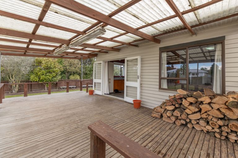 Photo of property in 23 Cross Street, Coalgate, 7673