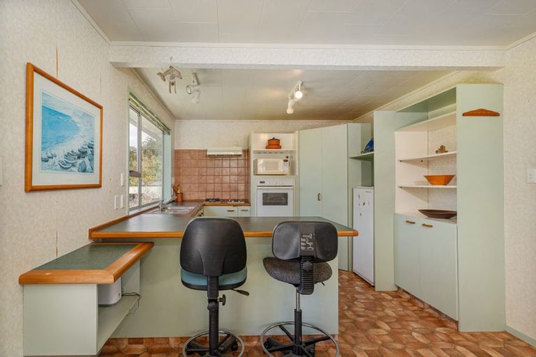 Photo of property in 11 Parkland Place, Whitianga, 3510