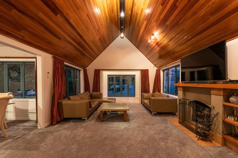 Photo of property in 17a Simla Crescent, Khandallah, Wellington, 6035