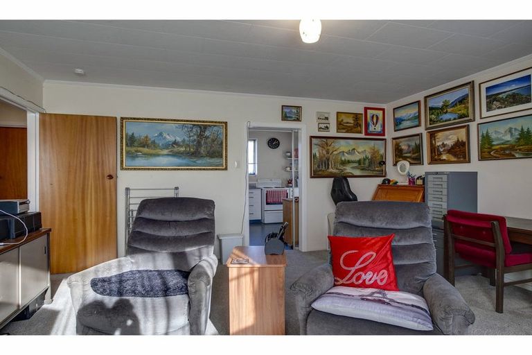Photo of property in 2/90 Avenue Road, West End, Timaru, 7910