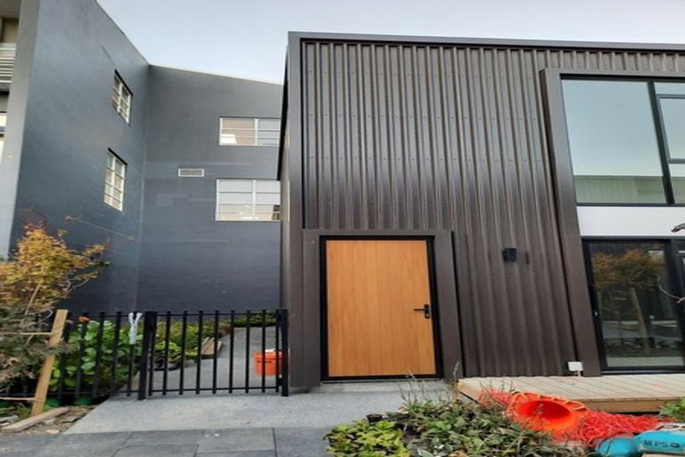 Photo of property in 8/185 High Street, Hutt Central, Lower Hutt, 5010