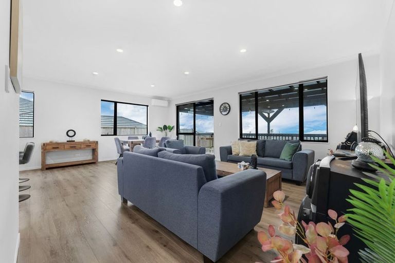 Photo of property in 16 Skiffington Road, Pokeno, 2402