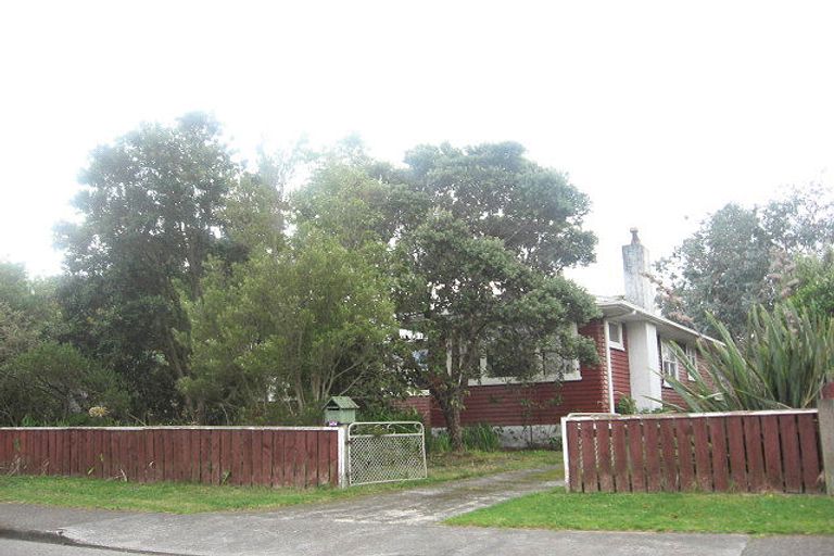 Photo of property in 13 Tarawa Street, Paekakariki, 5034