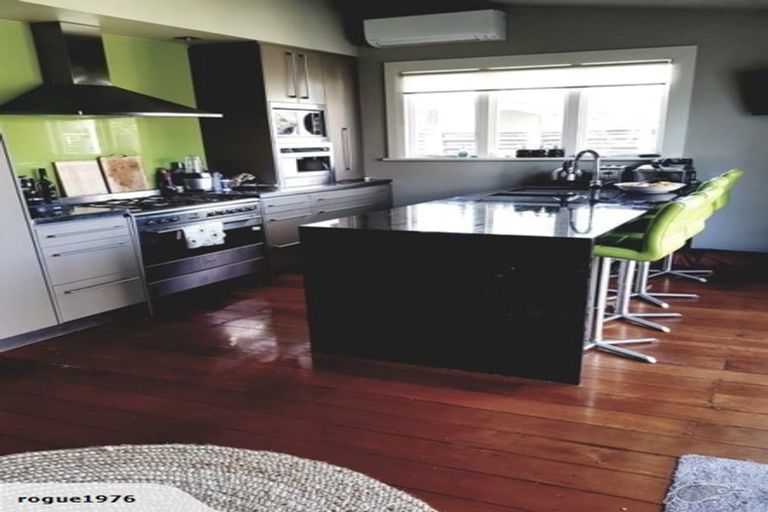 Photo of property in 28 Malvern Road, Morningside, Auckland, 1022