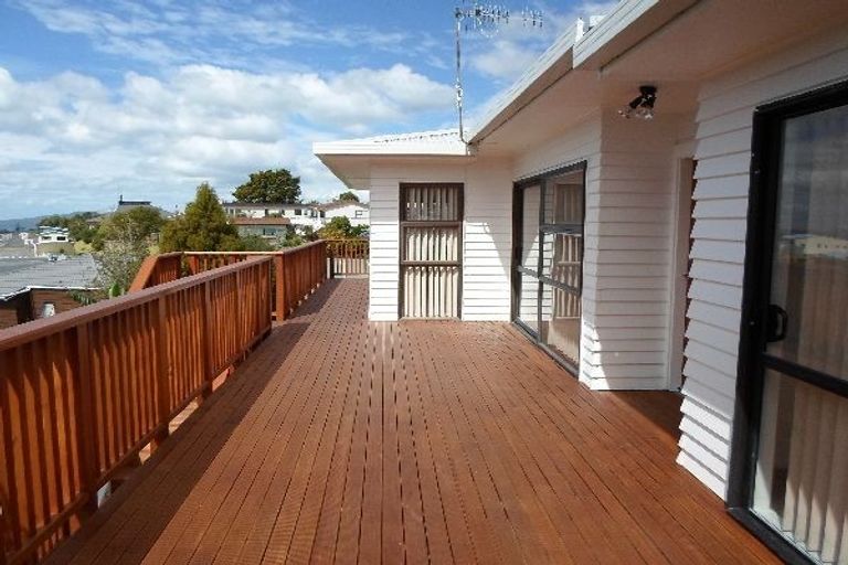 Photo of property in 3 Tudor Place, Mairangi Bay, Auckland, 0630
