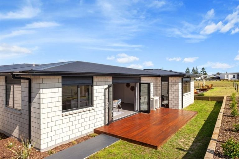 Photo of property in 7 Anchorage Grove, Coastlands, Whakatane, 3120