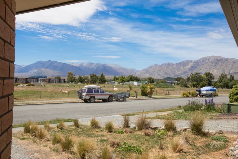 Photo of property in 33 D'archiac Drive, Lake Tekapo, 7999