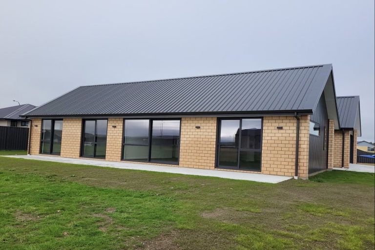 Photo of property in 24 Hidden Lakes Avenue, Te Anau, 9600
