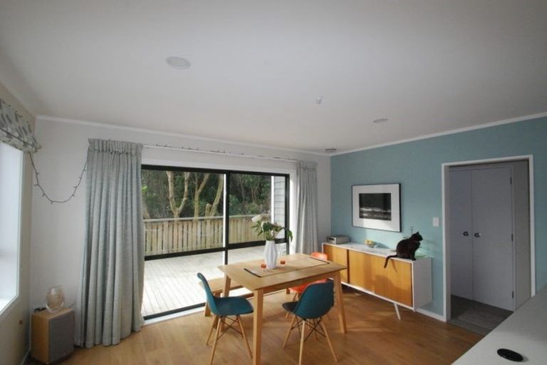 Photo of property in 2 Kapil Grove, Khandallah, Wellington, 6035