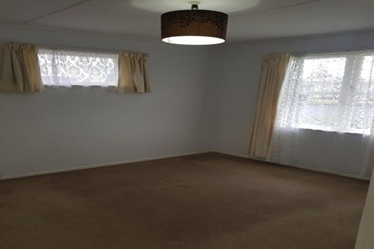 Photo of property in 7 Larissa Avenue, Henderson, Auckland, 0610