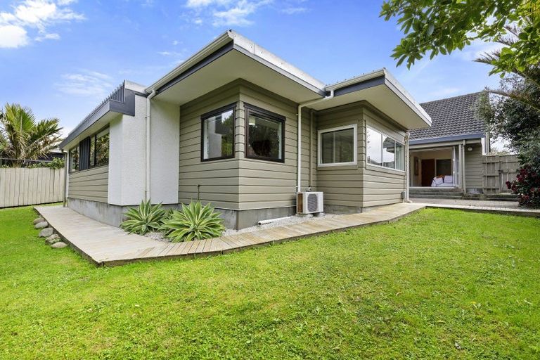 Photo of property in 76a Wai-iti Crescent, Woburn, Lower Hutt, 5010