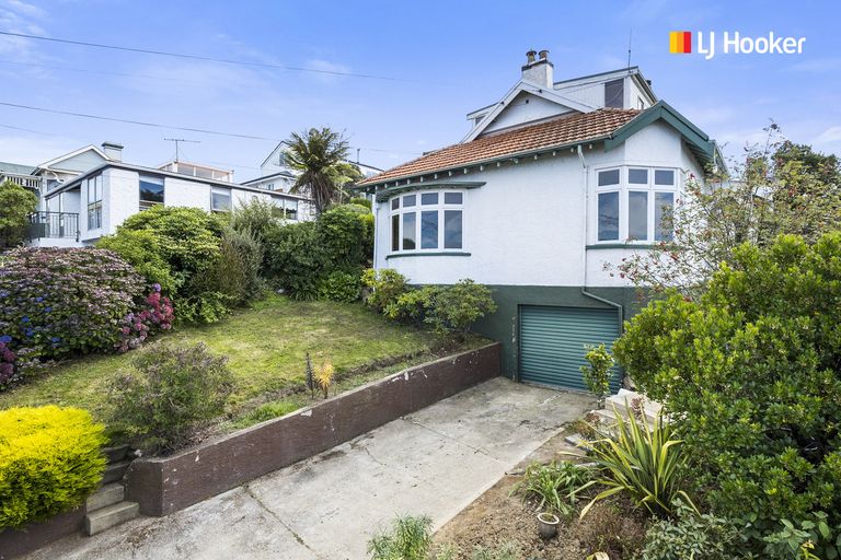 Photo of property in 5 Bellevue Street, Belleknowes, Dunedin, 9011