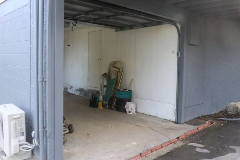 Photo of property in 49 Stewart Drive, Newlands, Wellington, 6037