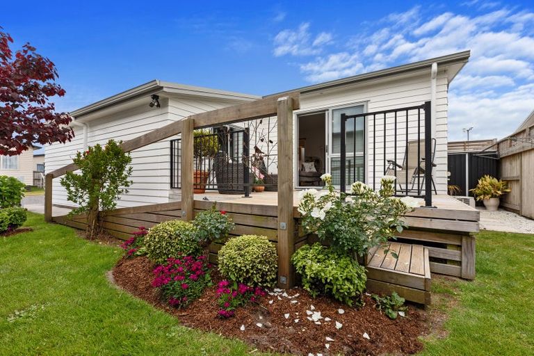 Photo of property in 11 Kamahi Crescent, Papamoa Beach, Papamoa, 3118