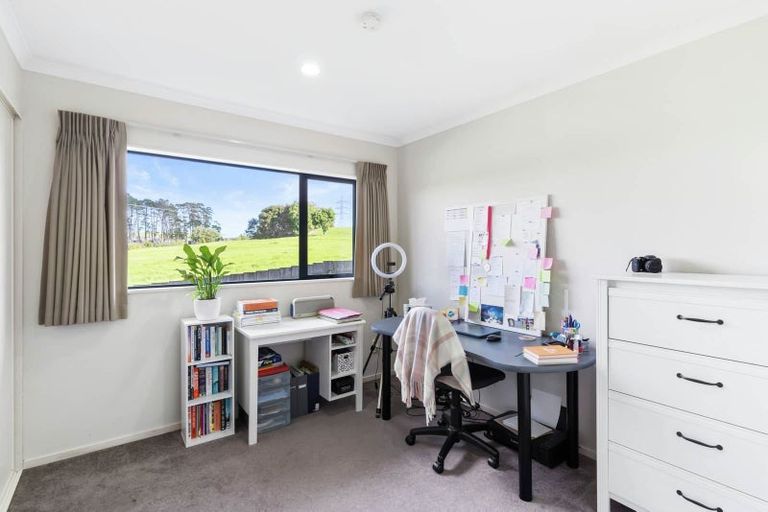 Photo of property in 12a Midvale Place, Burswood, Auckland, 2013