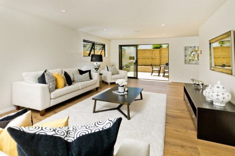 Photo of property in 32a Newhaven Terrace, Mairangi Bay, Auckland, 0630