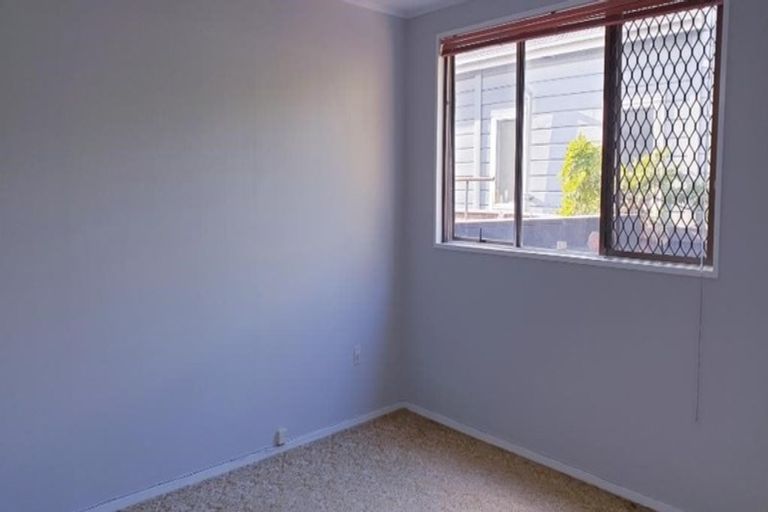 Photo of property in 2/801 Hastings Street North, Hastings, 4122