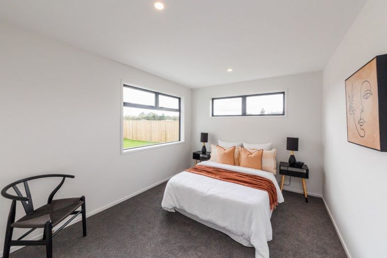 Photo of property in 9 Pahiki Crescent, Levin, 5510