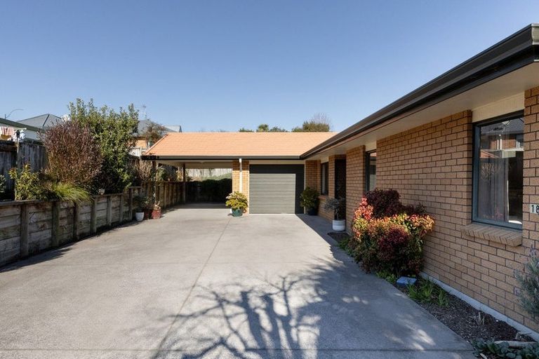 Photo of property in 18 Oteki Park Drive, Welcome Bay, Tauranga, 3112