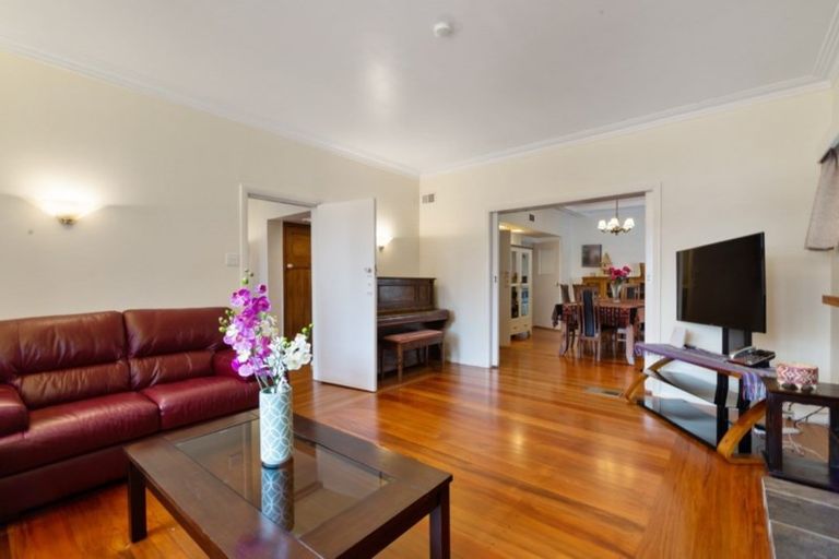 Photo of property in 52 Homewood Avenue, Karori, Wellington, 6012