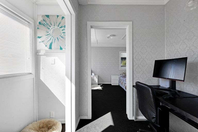 Photo of property in 59 Camberwell Road, Hawera, 4610