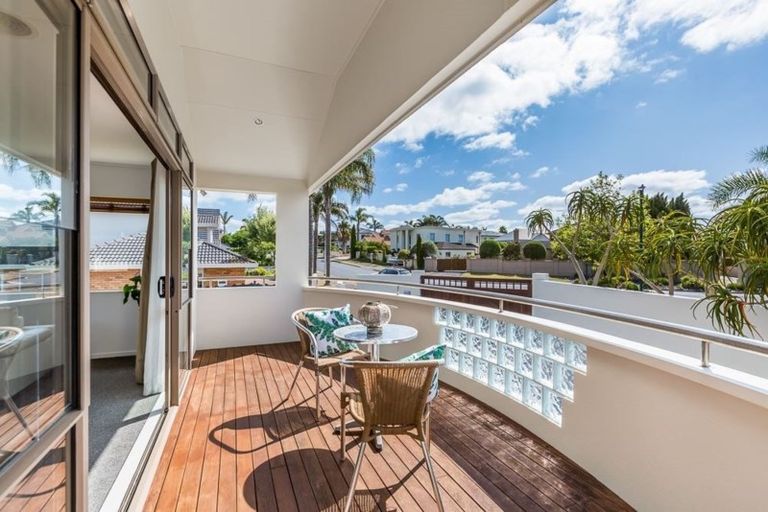 Photo of property in 13 Kahala Place, West Harbour, Auckland, 0618