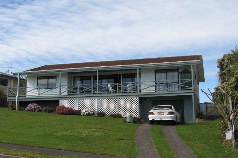 Photo of property in 25 Corinna Street, Welcome Bay, Tauranga, 3112