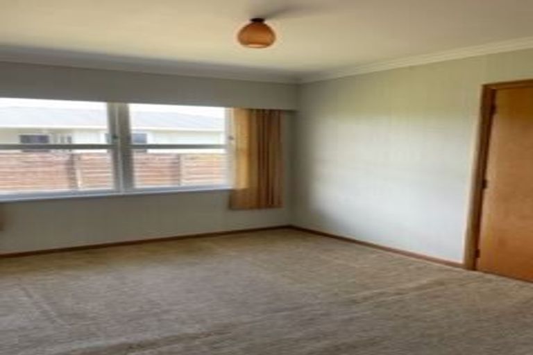 Photo of property in 1 Marsden Terrace, Ohau, Levin, 5570