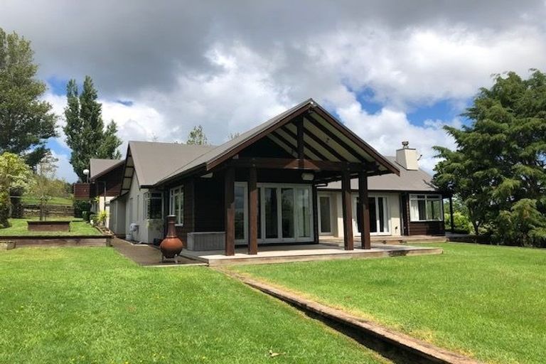 Photo of property in 15 Mcgiven Place, Coatesville, Albany, 0793