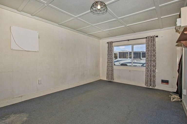 Photo of property in 39 Valley Road, Hikurangi, 0114