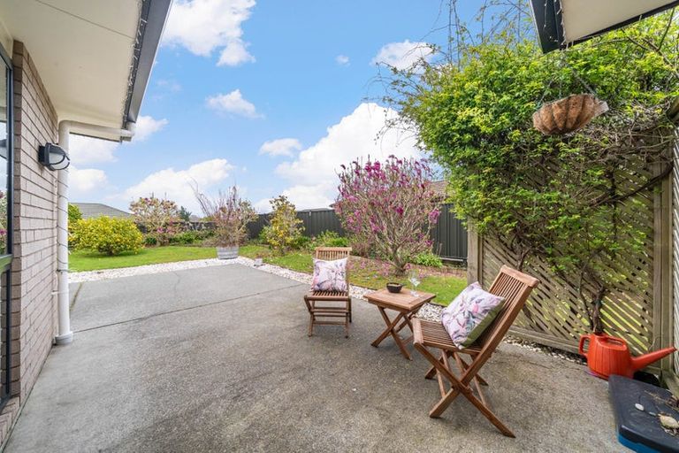 Photo of property in 48 Sunstone Crescent, Brown Owl, Upper Hutt, 5018