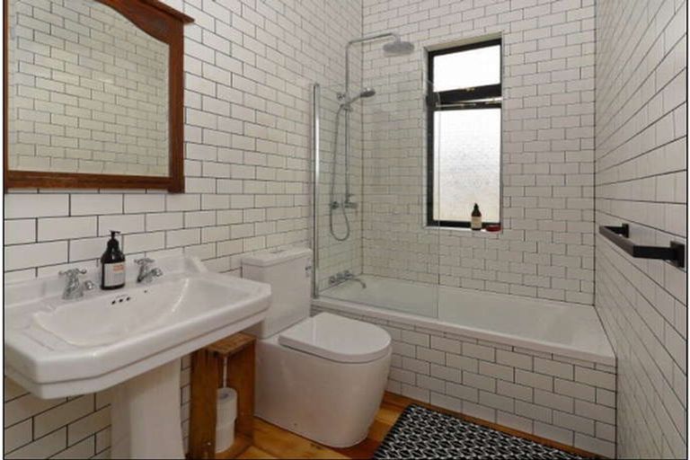 Photo of property in 932 Heaphy Terrace, Fairfield, Hamilton, 3214