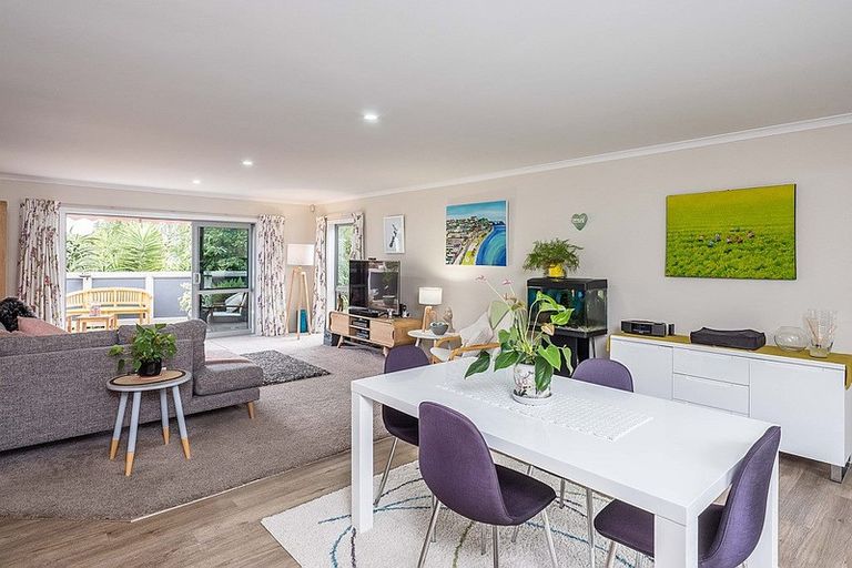 Photo of property in 208 Mazengarb Road, Paraparaumu, 5032