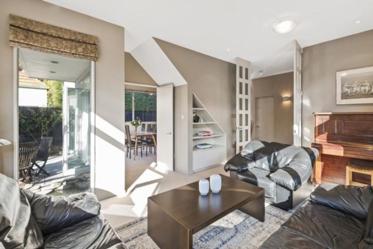 Photo of property in 45a Wroxton Terrace, Merivale, Christchurch, 8014