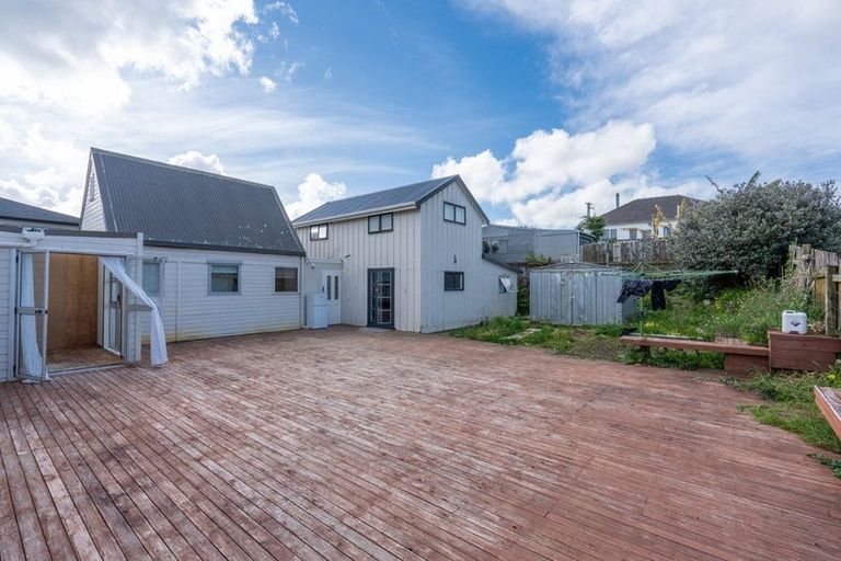 Photo of property in 25 Bremner Avenue, Mount Roskill, Auckland, 1041