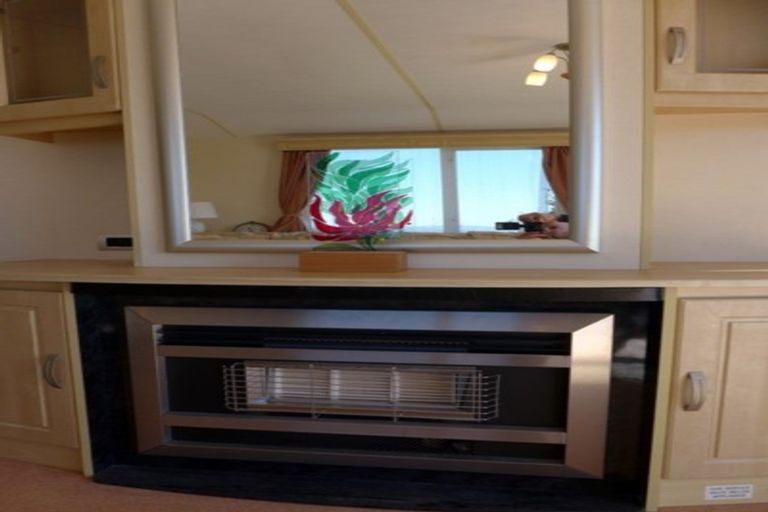 Photo of property in 70 Tironui Drive, Taradale, Napier, 4112