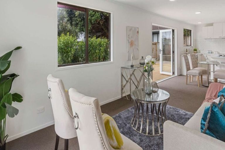 Photo of property in 1/12 Taitimu Drive, Weymouth, Auckland, 2103