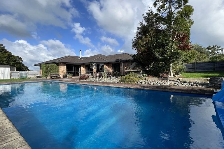 Photo of property in 758 Kaiwaka-mangawhai Road, Hakaru, Wellsford, 0975