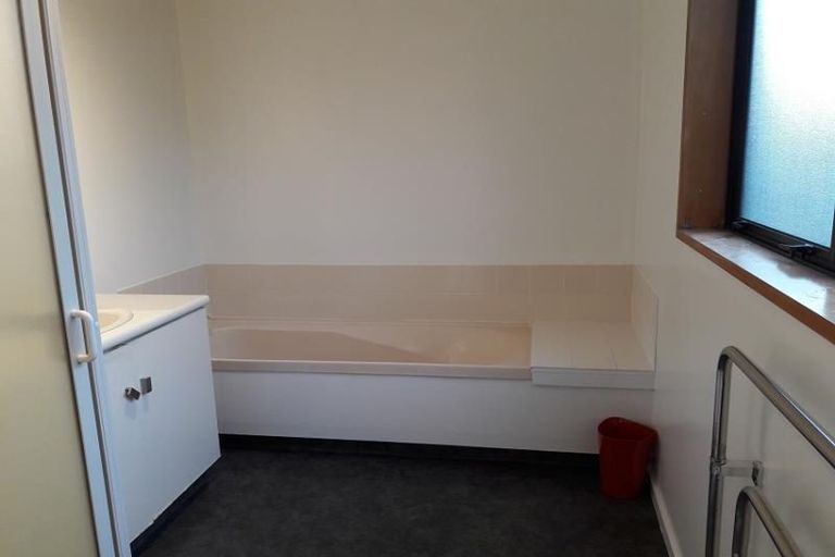 Photo of property in 2/20 Lyndon Street, Riccarton, Christchurch, 8011