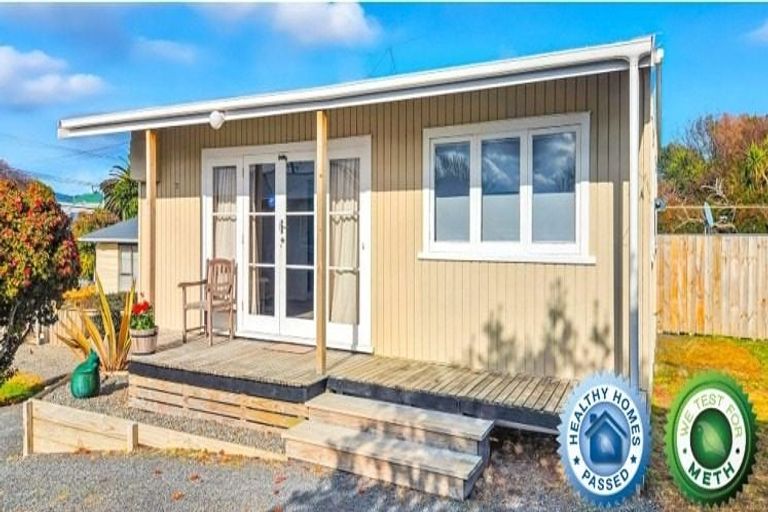 Photo of property in 47 Gray Avenue, Paraparaumu Beach, Paraparaumu, 5032