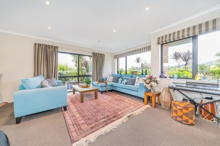Photo of property in 55 Percy Kinsman Crescent, Riverstone Terraces, Upper Hutt, 5018