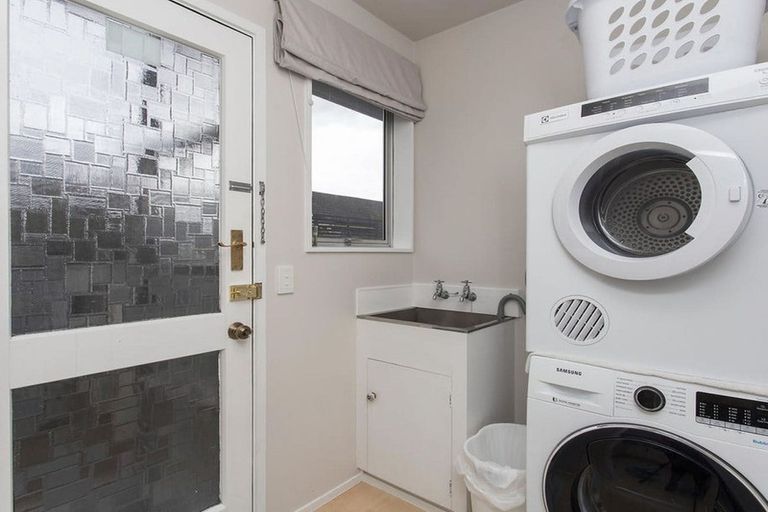 Photo of property in 1/221 Queenspark Drive, Parklands, Christchurch, 8083